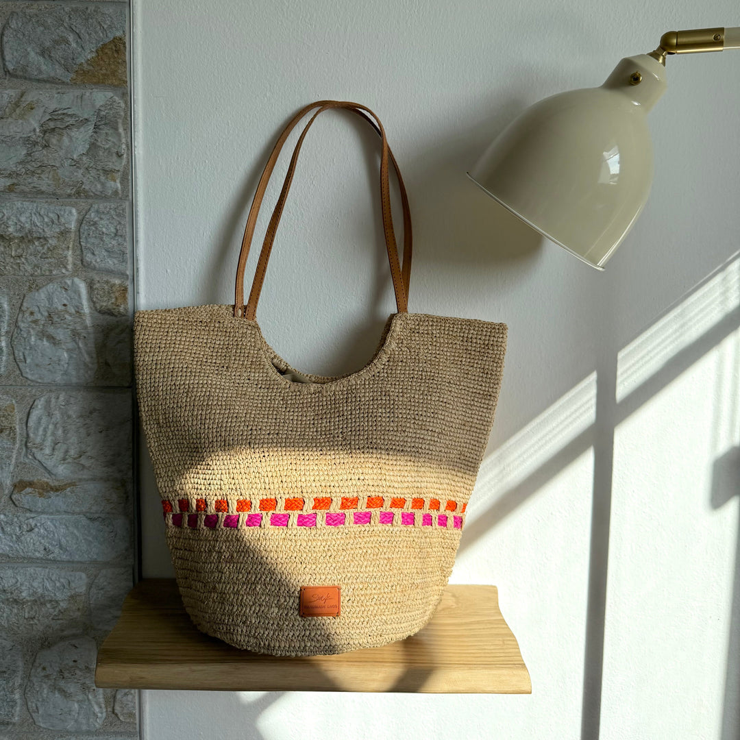 Zola SOOK - Borsa in rafia naturale fatta a mano - fucsia e arancione