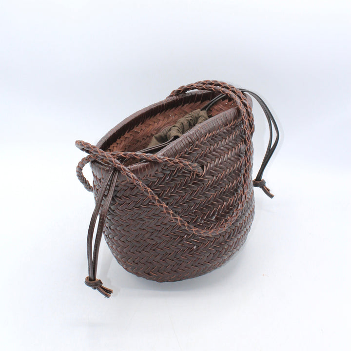 Carmel SOOK - Borsa a secchiello in pelle intrecciata a mano - cioccolato