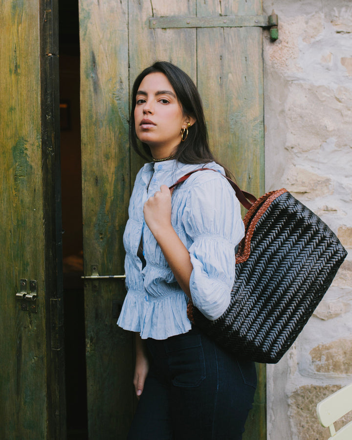 Léafa SOOK - Borsa a spalla in pelle conciata al vegetale - marrone e nero