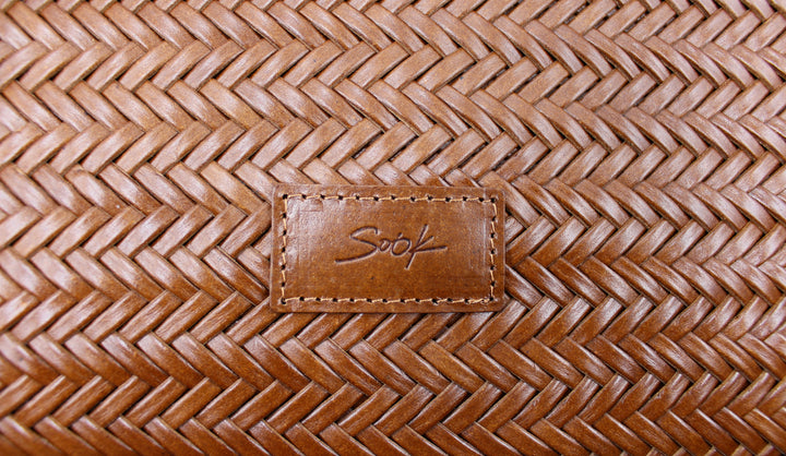 Liv SOOK - Borsa in pelle intrecciata a mano - caramello