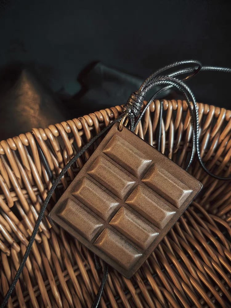 Chocolate SOOK - Ciondolo per borsa in pelle fatto a mano