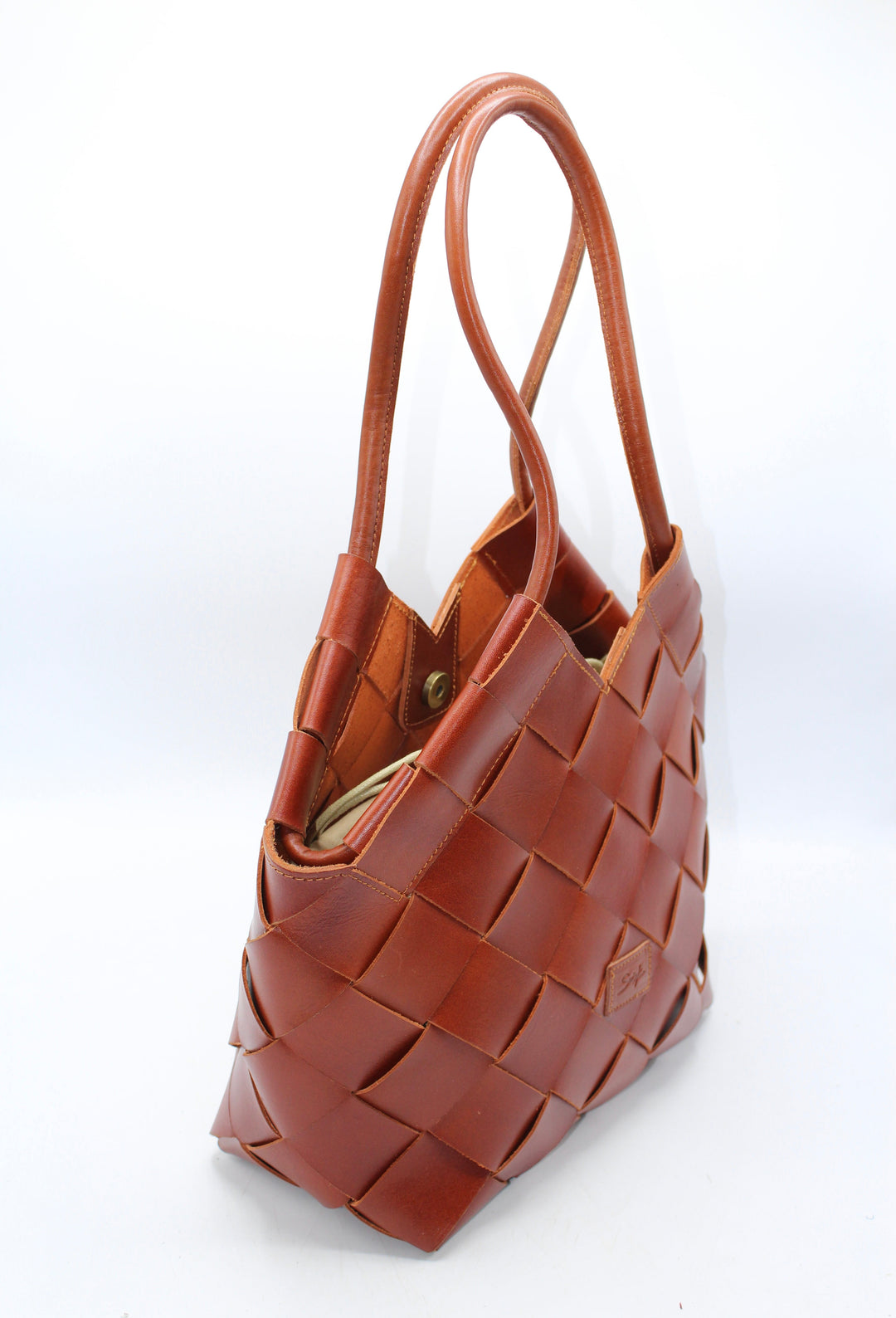 Beth SOOK - Borsa in pelle intrecciata a mano con taglio a V - caramello