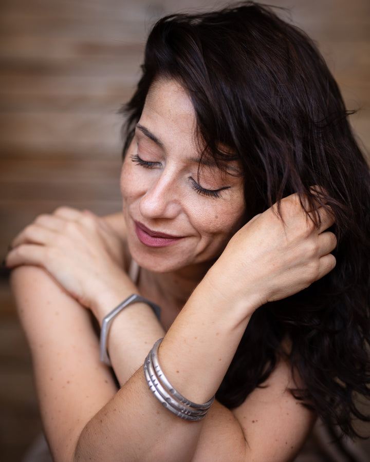 Box 3 Bracciali incisi a mano