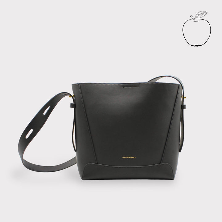 Oli SOOK - Borsa a spalla e a tracolla in pelle di mela - nero
