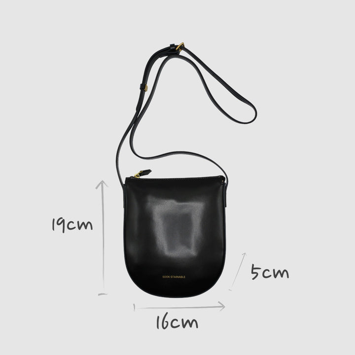 Eva SOOK - Borsa con cinturino in pelle di mela - nero