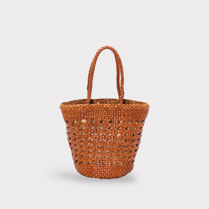 Ivy SOOK - Borsa a cestino in pelle intrecciata a mano - caramello