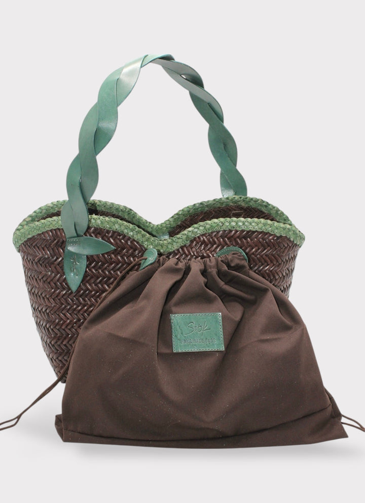 Léafa SOOK - Borsa a spalla in pelle conciata al vegetale - verde e caffè
