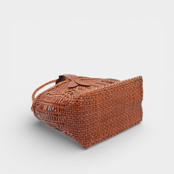 Solea SOOK - Borsa a secchiello in pelle conciata al vegetale - caramello