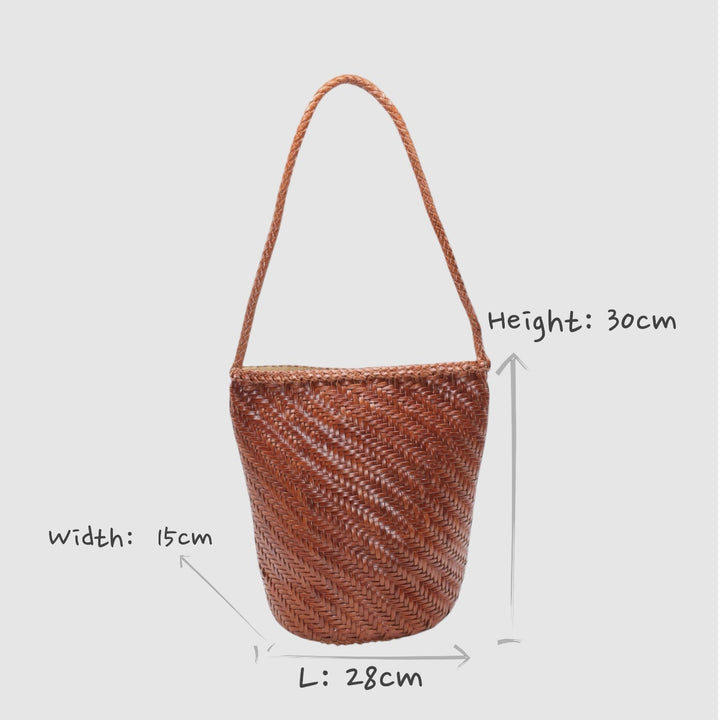 Esmée SOOK - Borsa a secchiello in pelle riciclata intrecciata - caramello