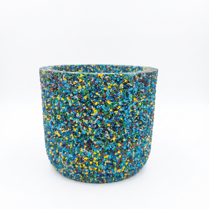 Vaso tondo scanalato in gomma riciclata da pneumatici
