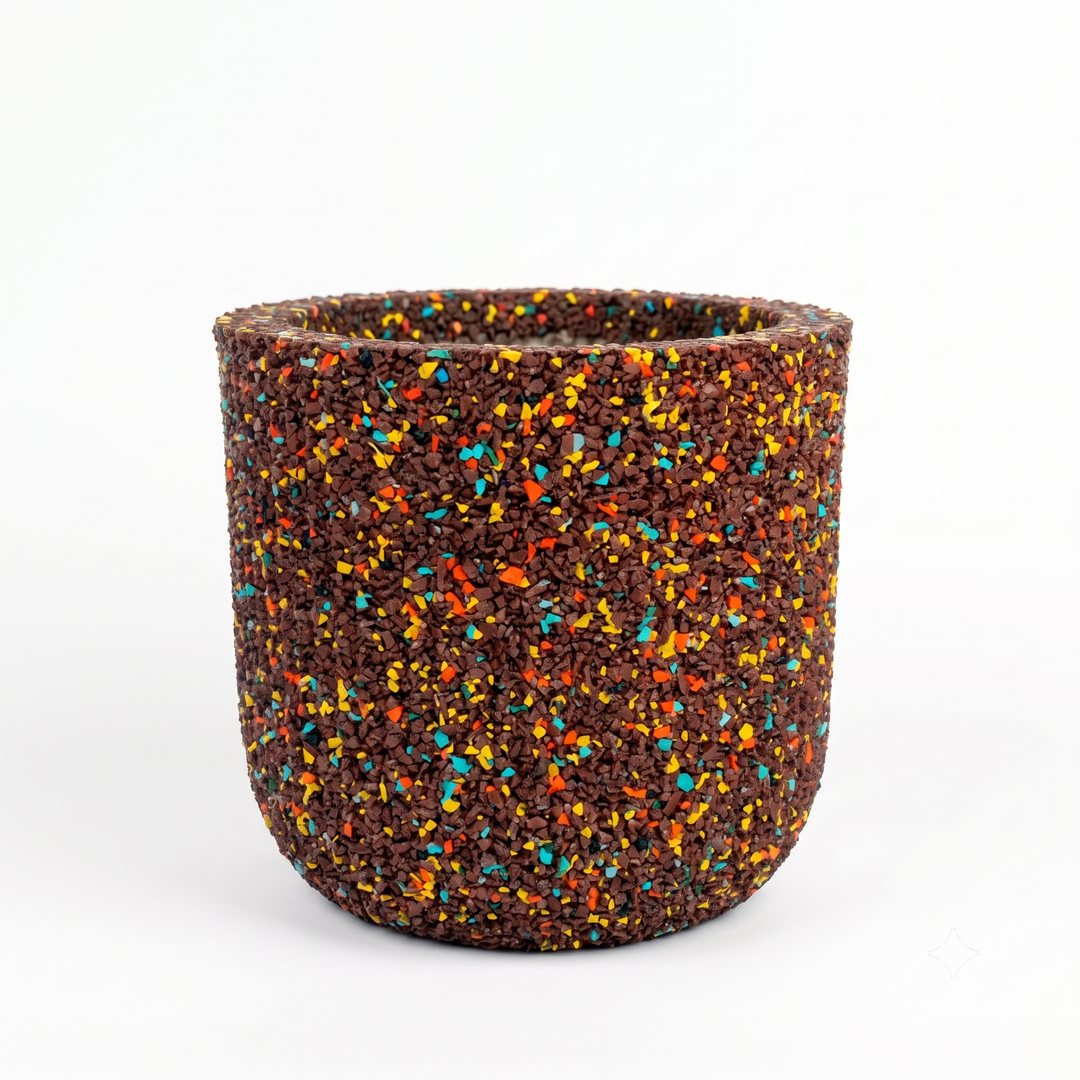 Vaso tondo scanalato in gomma riciclata da pneumatici