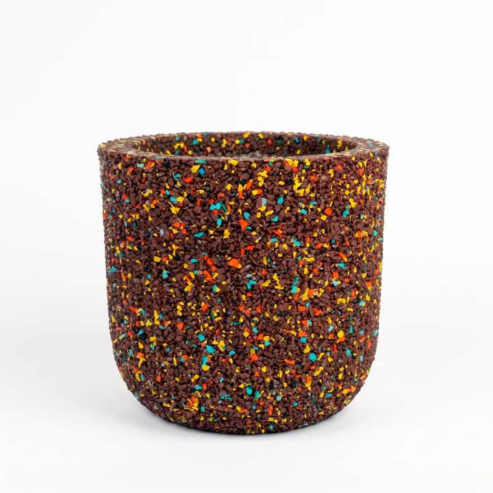 Vaso tondo scanalato in gomma riciclata da pneumatici