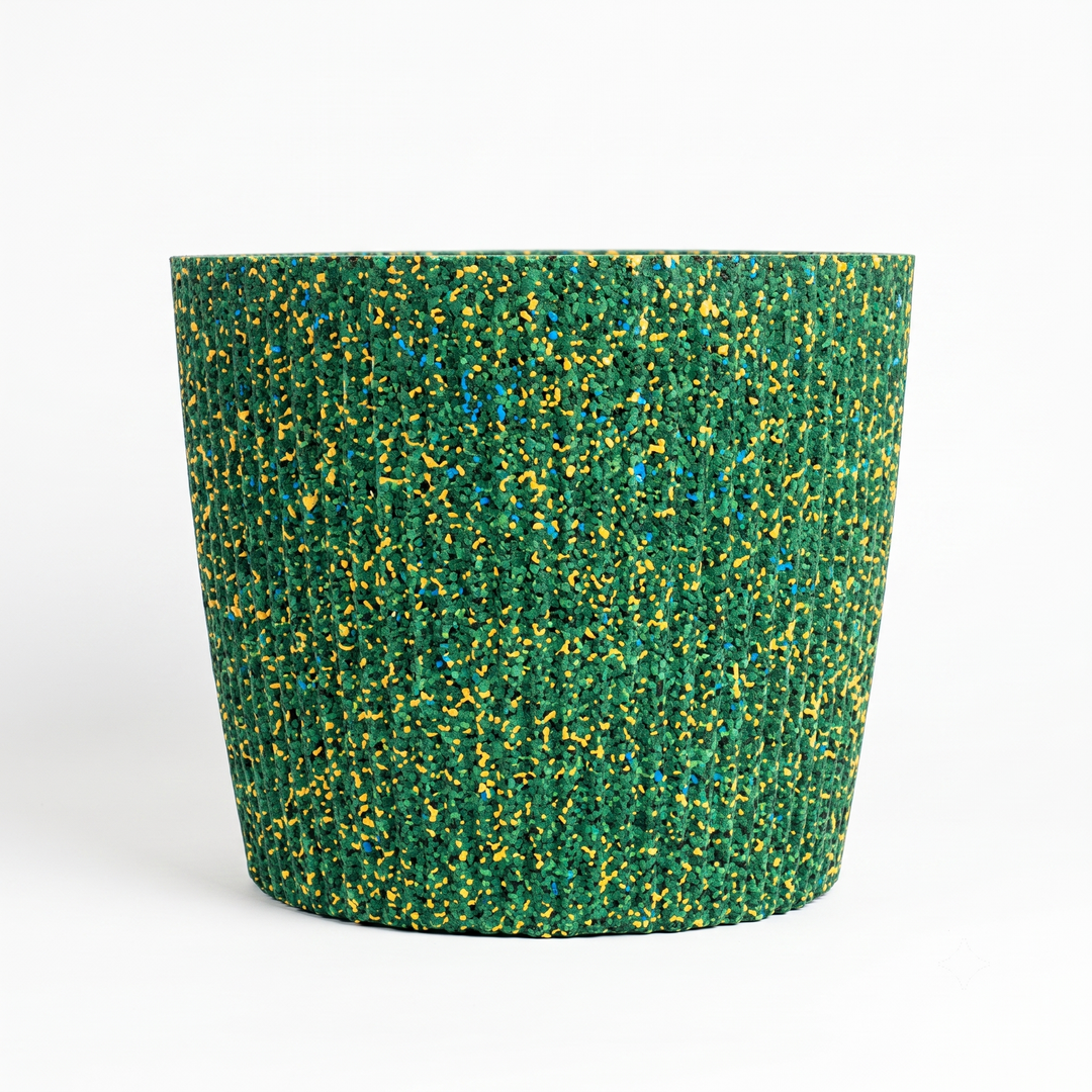 Vaso tondo scanalato in gomma riciclata da pneumatici