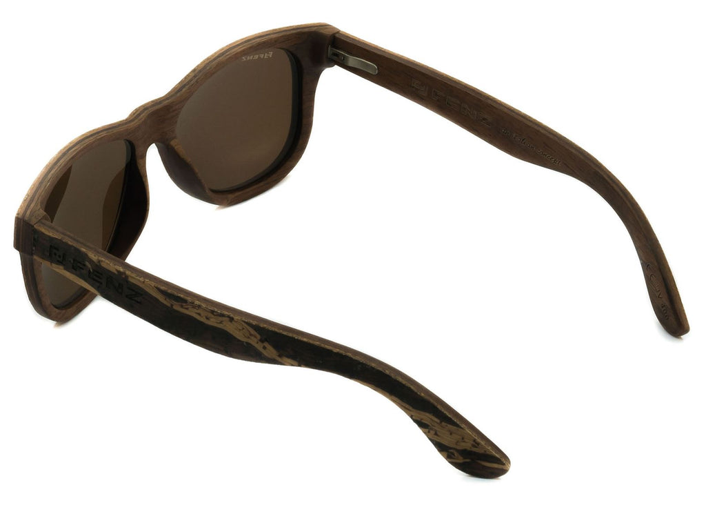 occhiali da sole in legno mogano e sughero