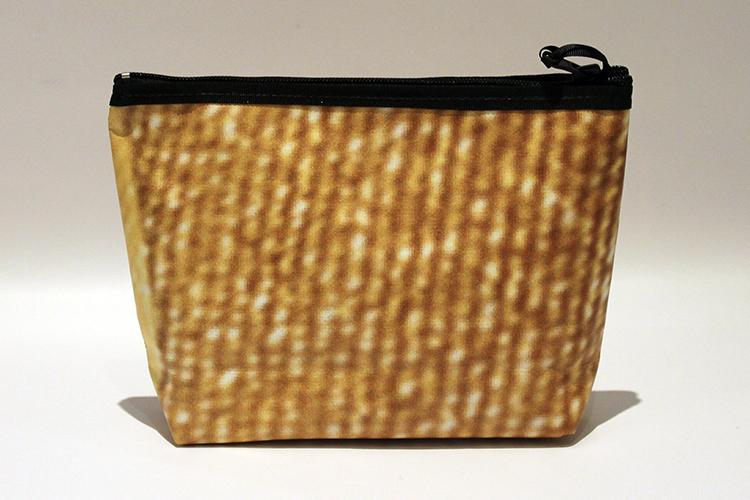 Pochette Gold 24K - dal PVC di maxiaffissioni