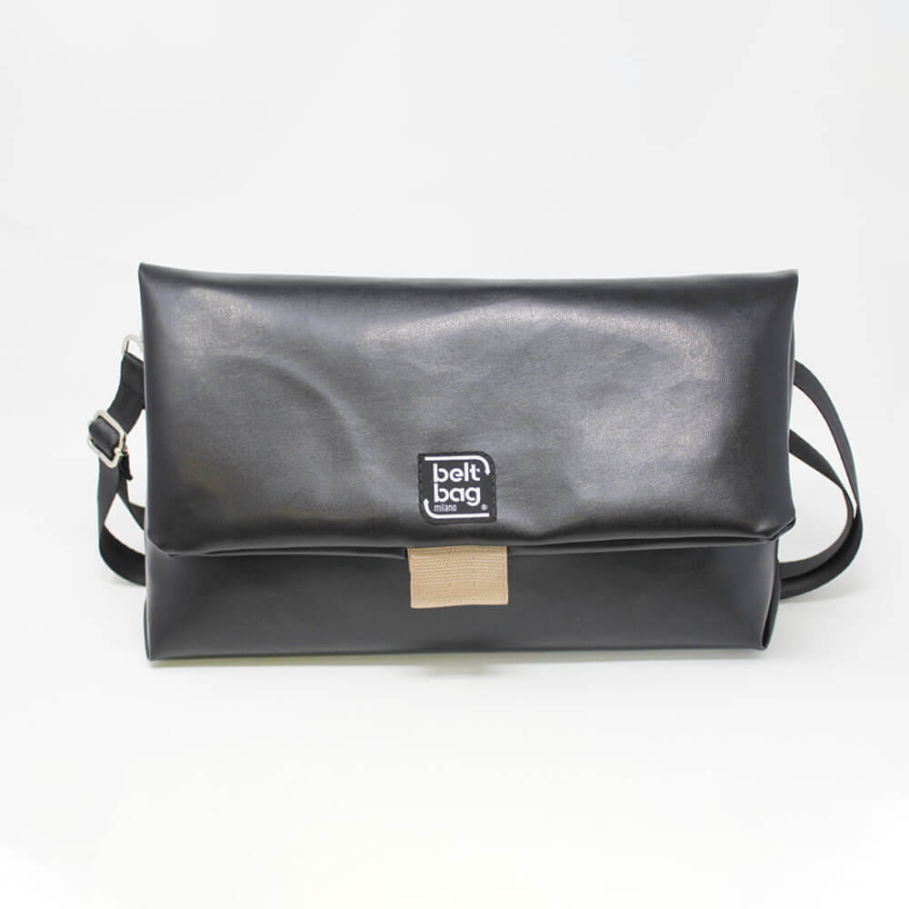 FLAP BG similpelle nero con chiusura in cintura oro FRONT