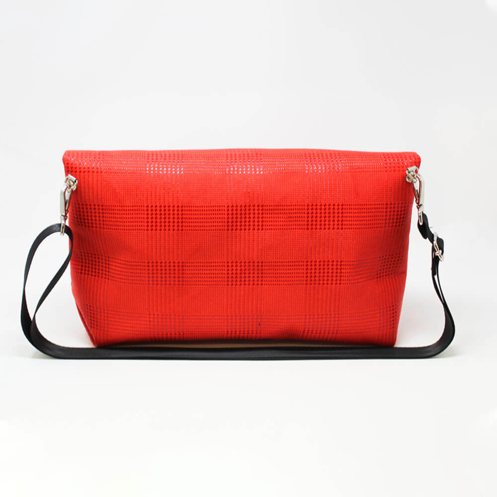 FLAP BG similpelle stampata tweed colore rosso con chiusura in cintura rossa BACK