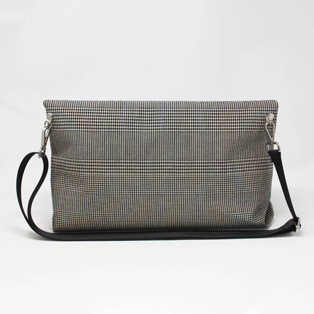 FLAP BG tweed scozzese bianco-nero con chiusura in cintura rossa BACK