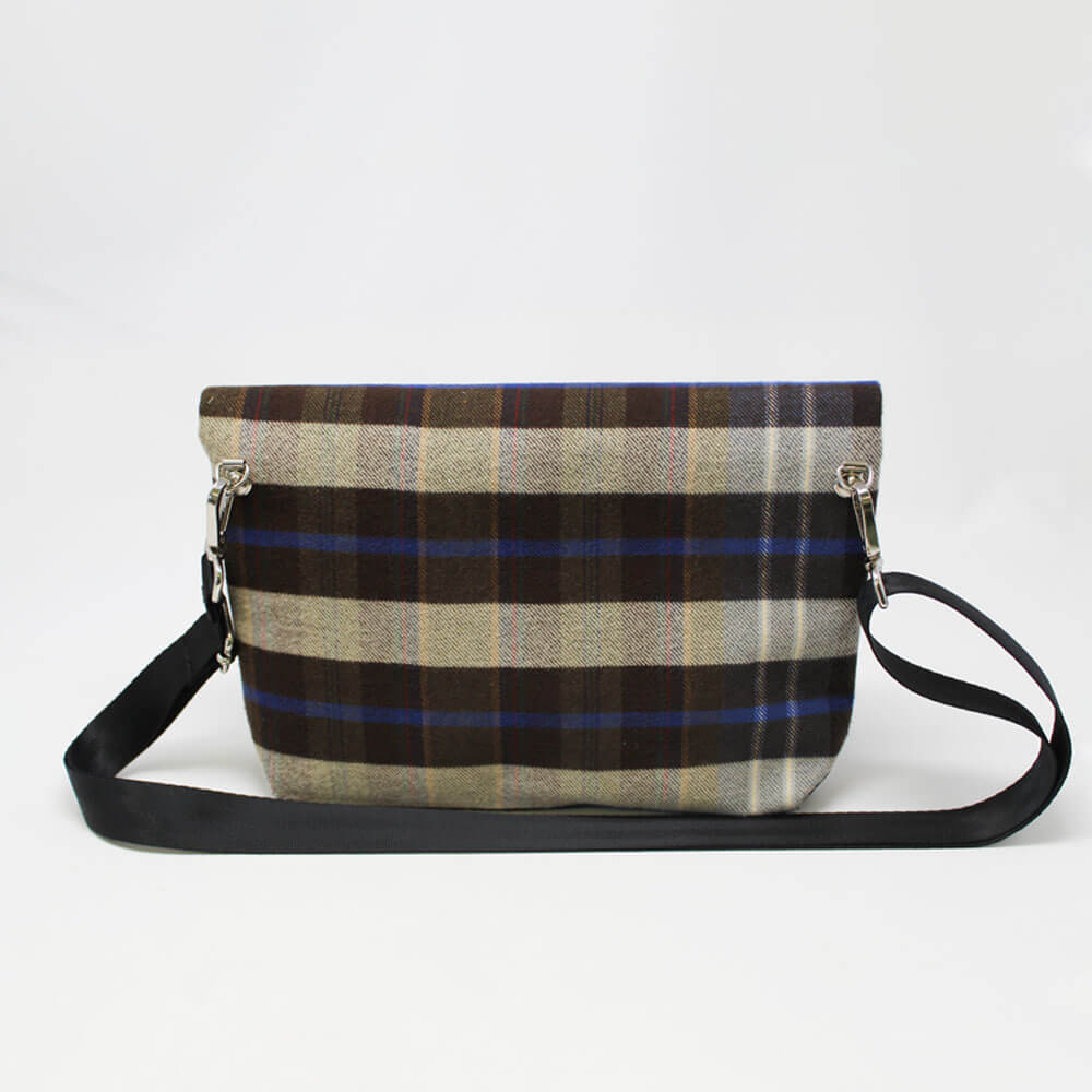 FLAP MD tartan beige-marrone-azzurro con chiusura in cintura azzurra BACK