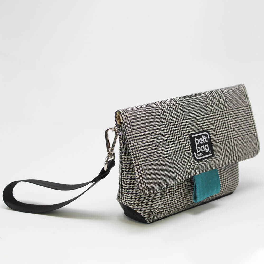 FLAP MN tweed scozzese bianco-nero con chiusura in cintura acquamarina LAT