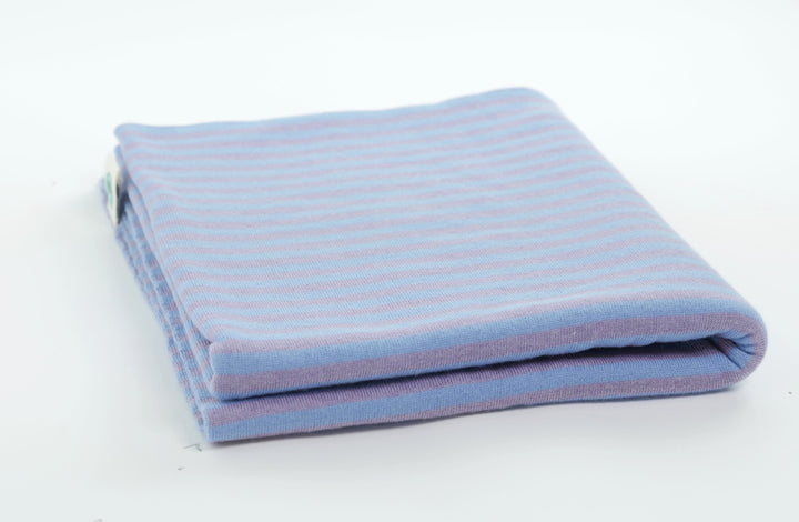 Copertina per lettino in cashmere e azzurro fiordaliso | glicine