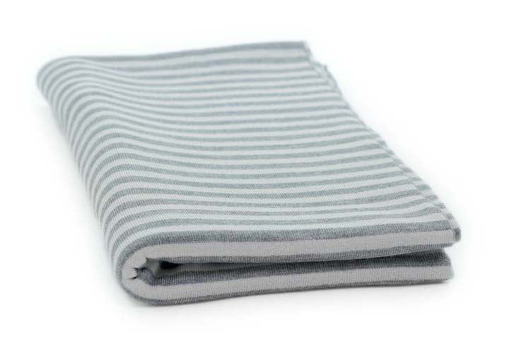 Copertina per culla in cashmere e seta grigio chiaro | bianco