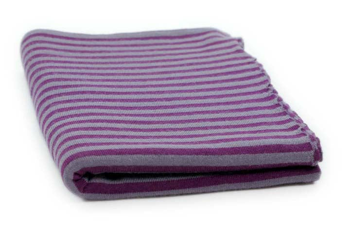 Copertina per culla in cashmere e seta prugna | glicine