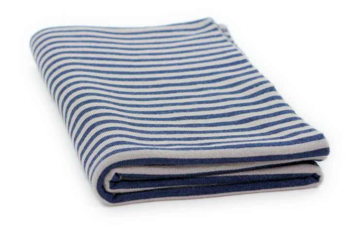 Copertina per culla in cashmere e seta rosa antico | blu oltremare