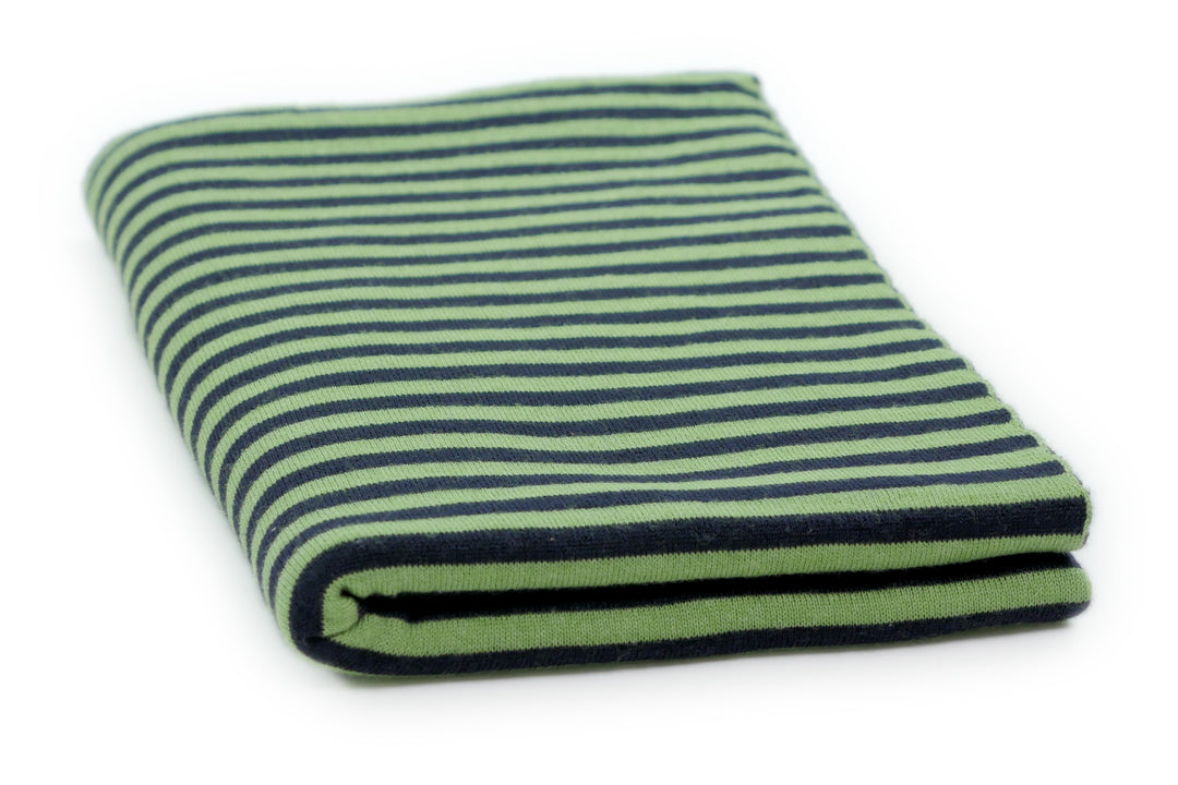Copertina per culla in cashmere e seta verde grillo | blu oltremare