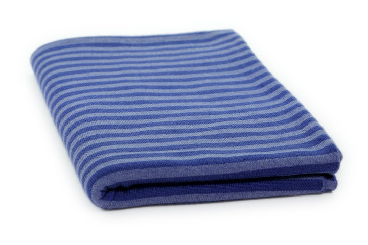 Copertina per culla in cashmere e seta denim chiaro | blu oltremare