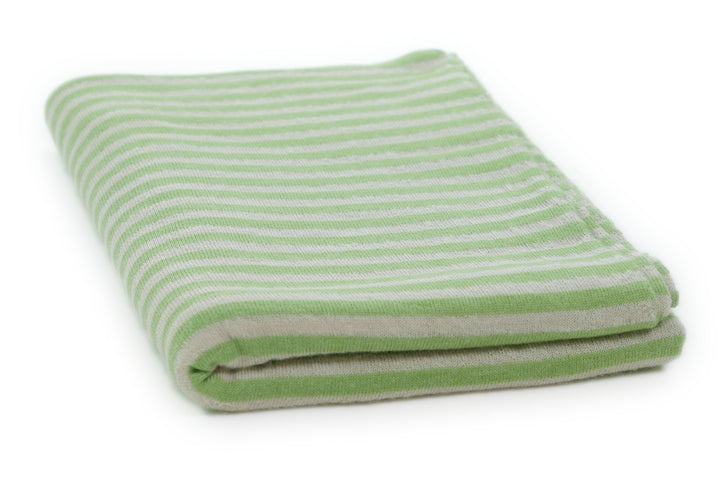 Copertina per culla in cashmere e seta verde grillo | beige