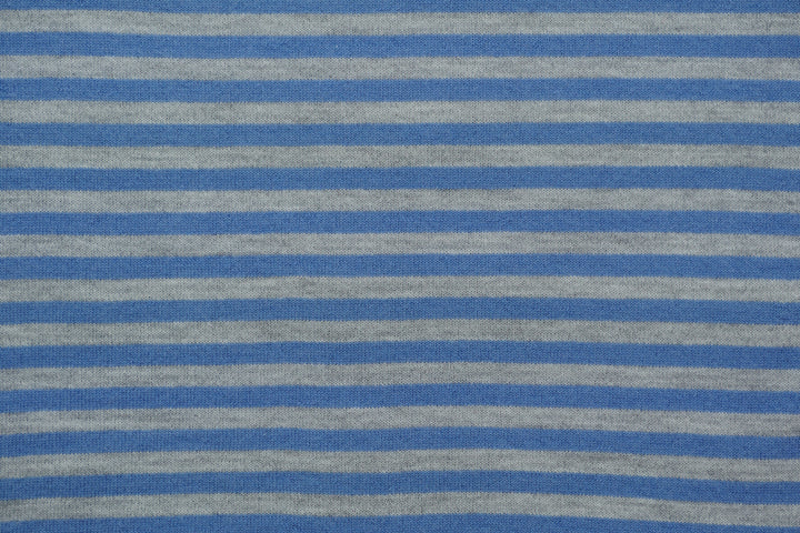 Copertina per culla in cashmere e seta grigio chiaro | azzurro fiordaliso
