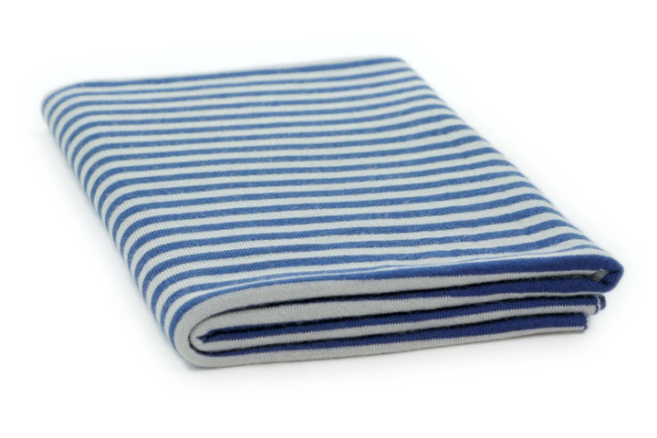 Copertina per culla in cashmere e seta panna | blu oltremare