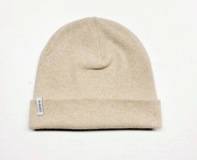 Cappello in cashmere rigenerato