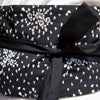 La collezione Obi-One è la prima capsule di Myo-Rebel, una serie di Obi, le cinture ispirate ai kimono giapponesi, realizzati con tessuti recuperati dagli ultimi metri delle bobine, destinati allo scarto. 