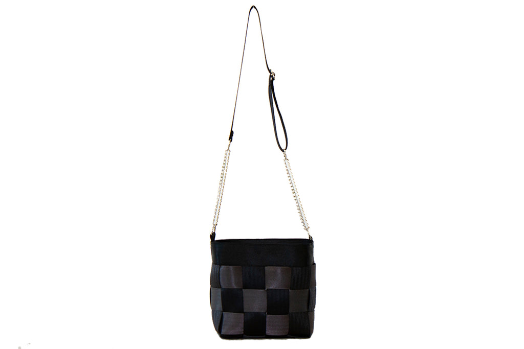 borsa clutch in cinture di sicurezza intrecciate