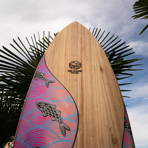 no-made surfboard hand painted eduardo bolioli